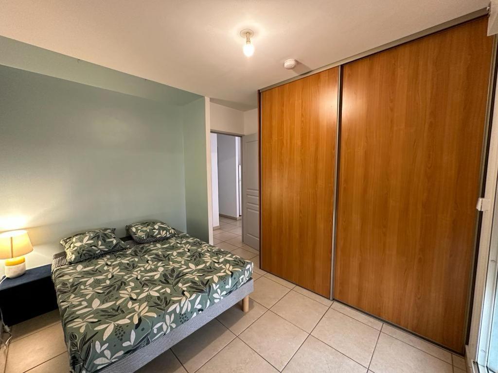 Appartement T3 Proche Aeroport Et Nordev Sainte-Clotilde Exteriér fotografie